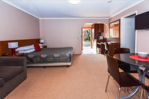 River Country Inn - Two Room Unit