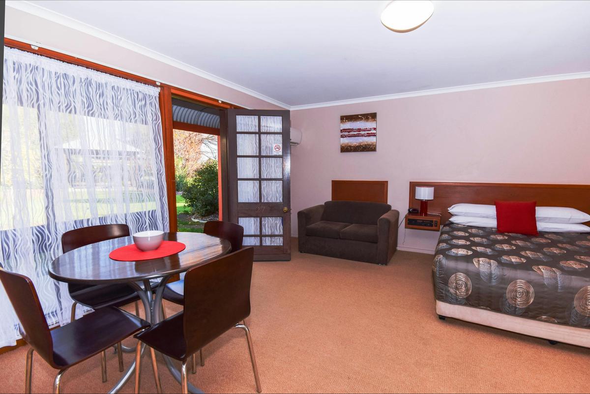 River Country Inn - Two Room Unit