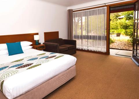 Deluxe Queen Room