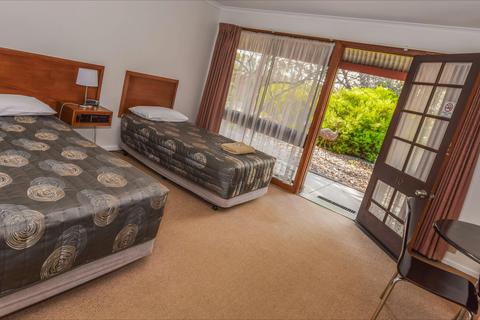 River Country Inn - Twin Room