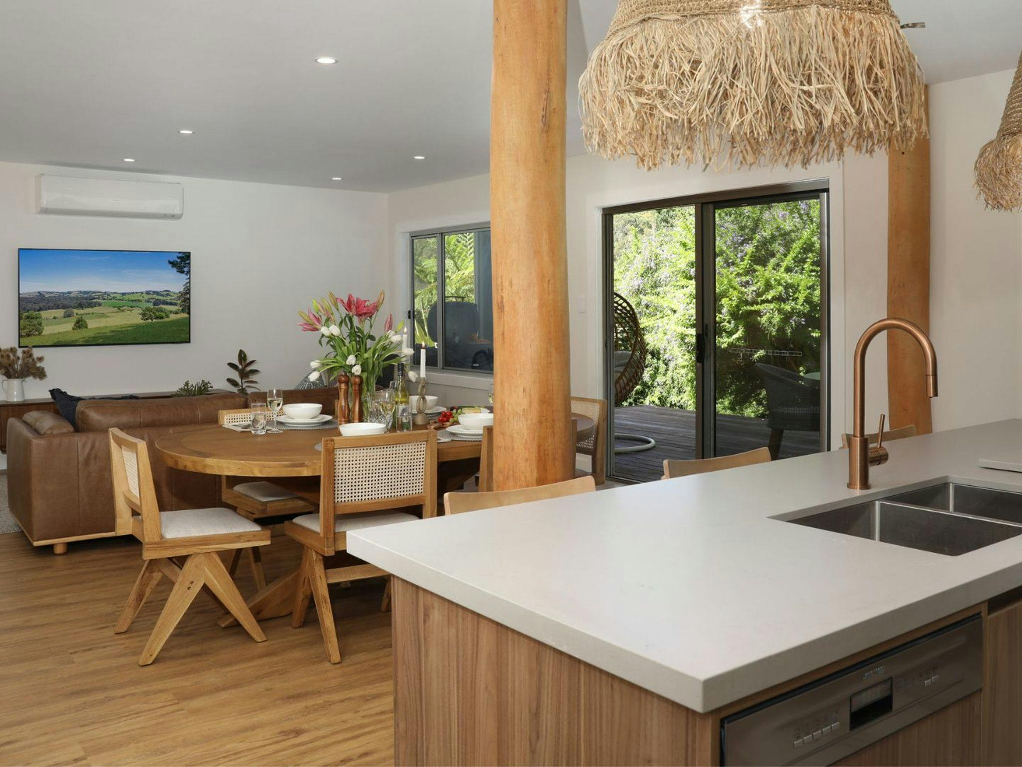 Kitchen | 13km to Woolworths Nowra