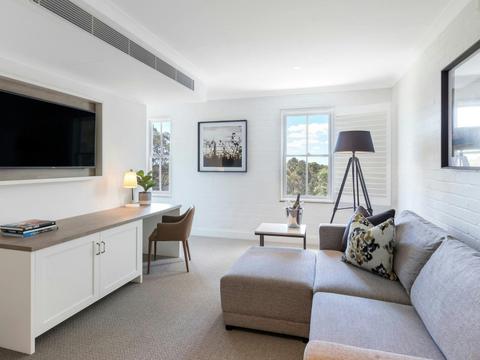 Hunter Suite