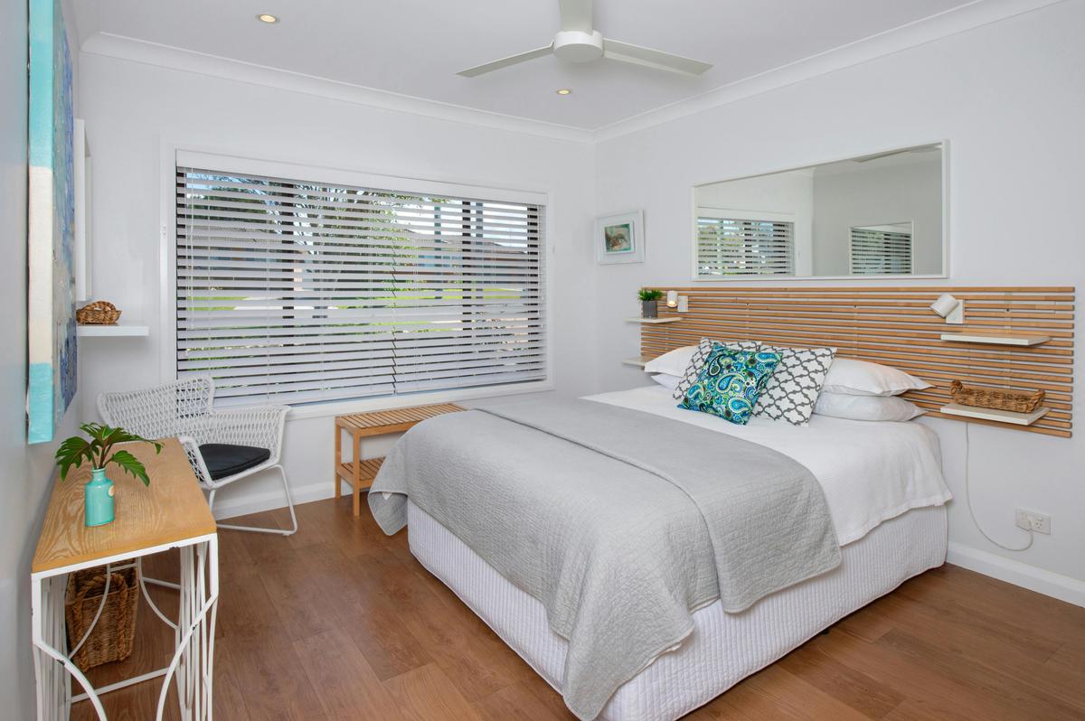 Seascape queen bedroom