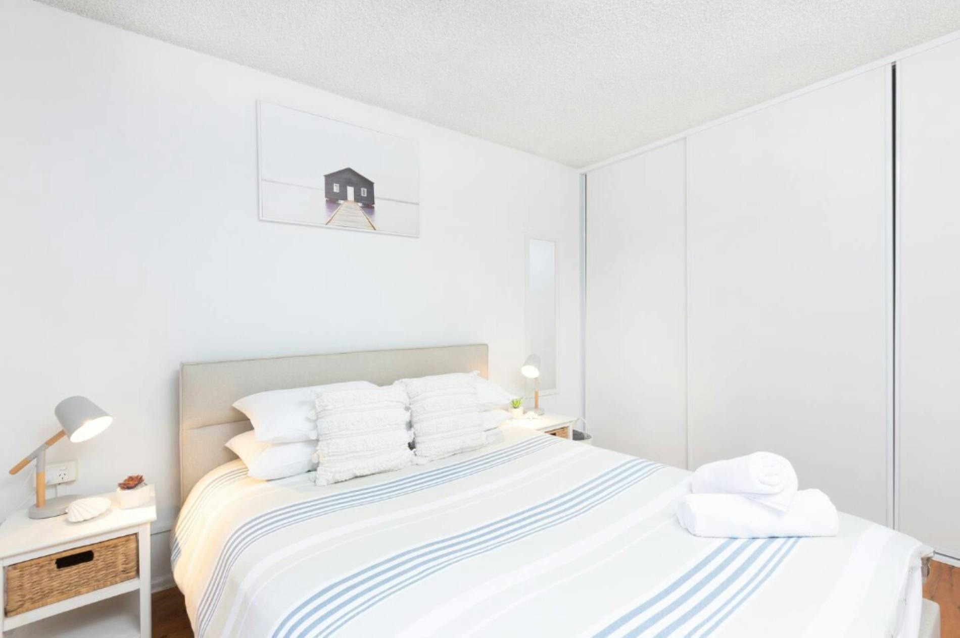 Bedroom with Queen bed