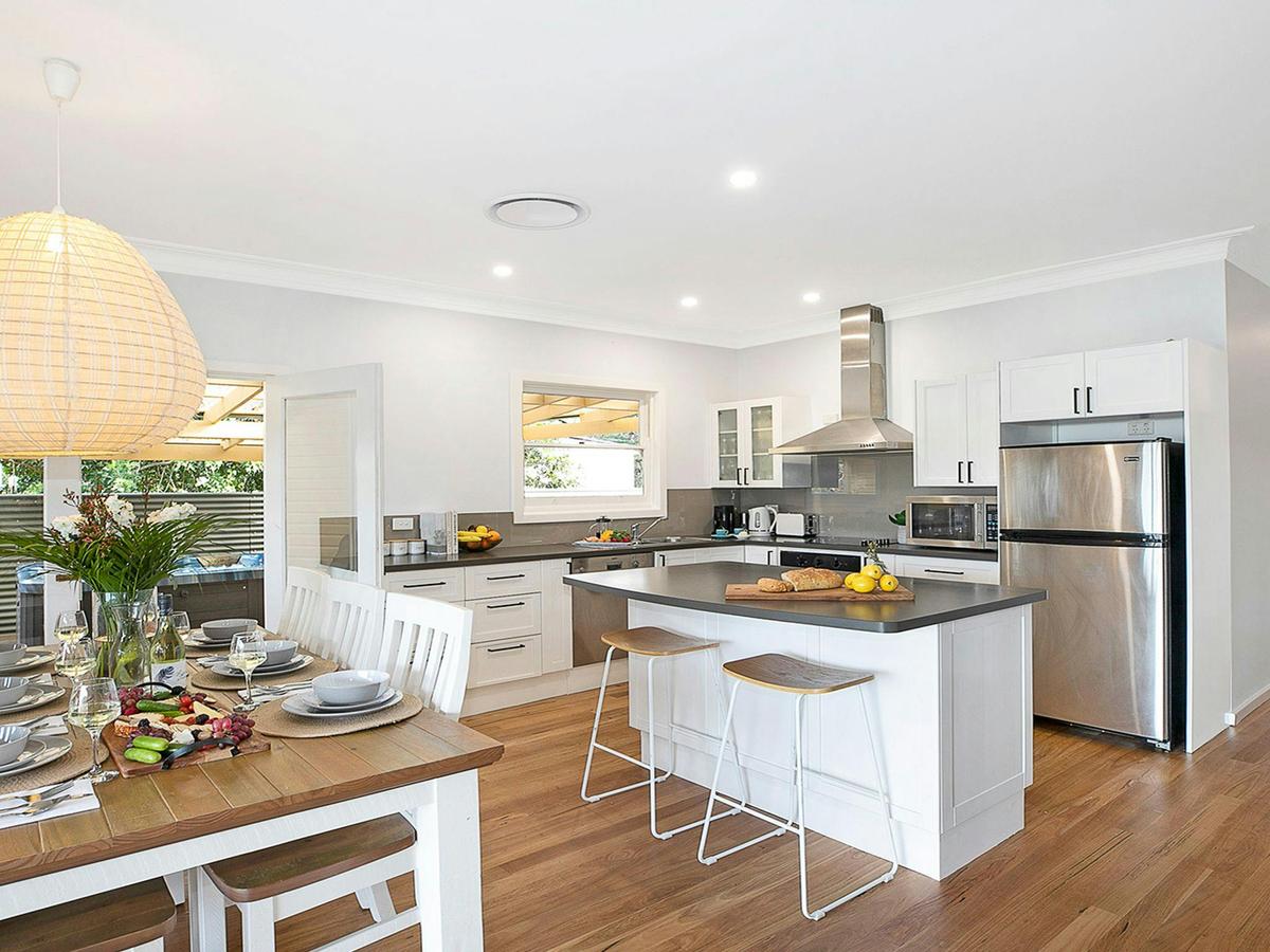 Kitchen / Dining area