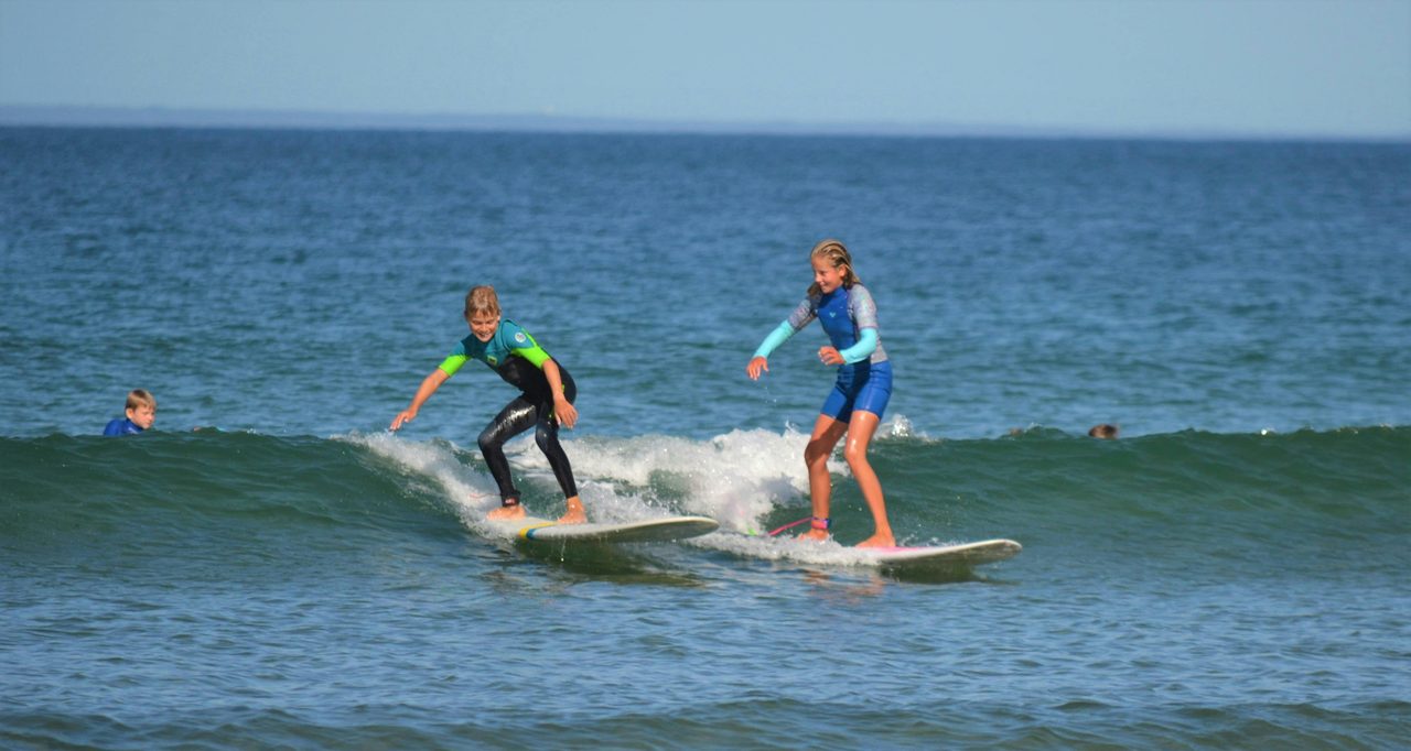 Kids surf lesson