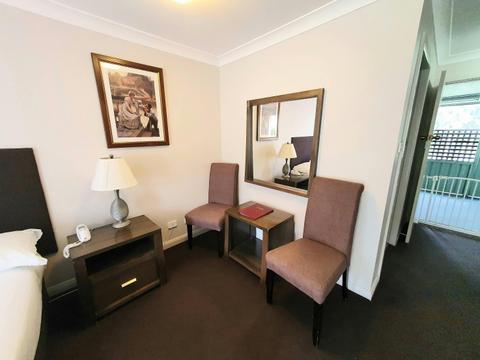 Pet Friendly Queen Room Seating