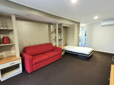 Deluxe King Suite Living Area