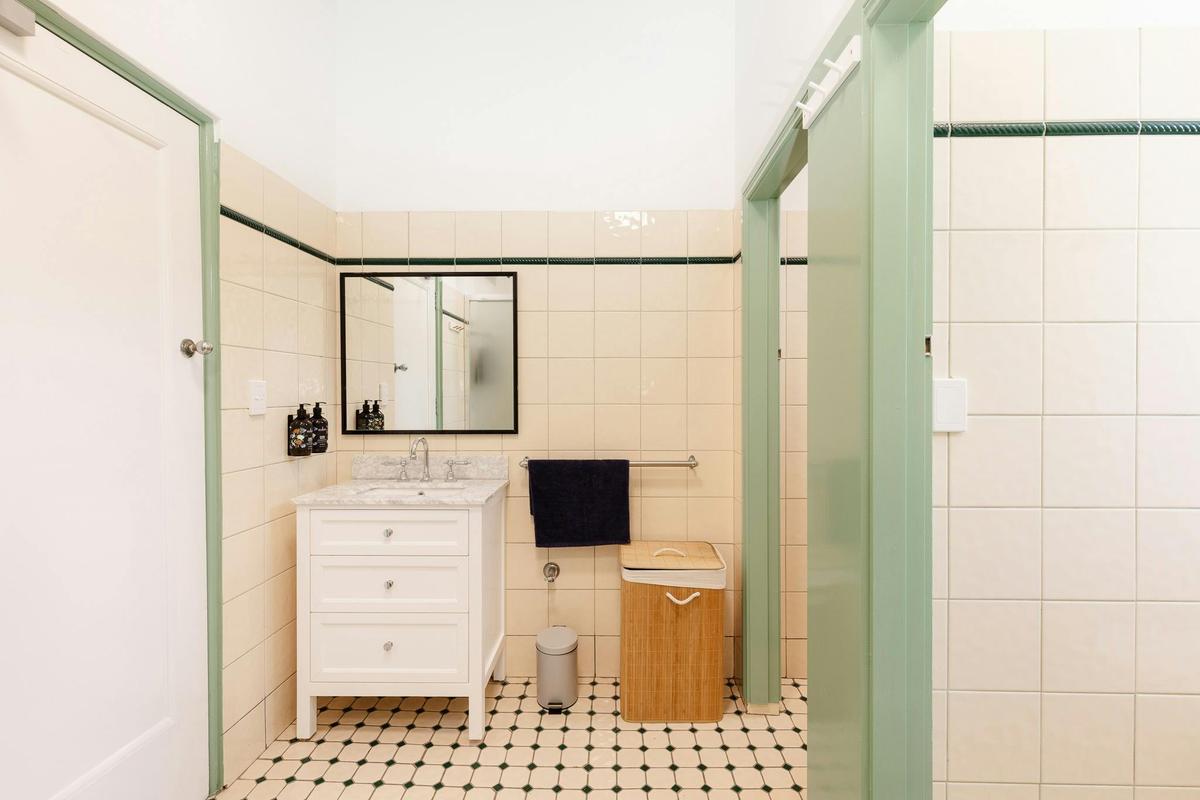 Men's bathroom