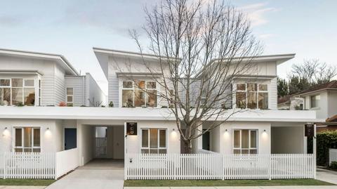 Rubus Green Berry - By Linnaeus Collection - Exterior