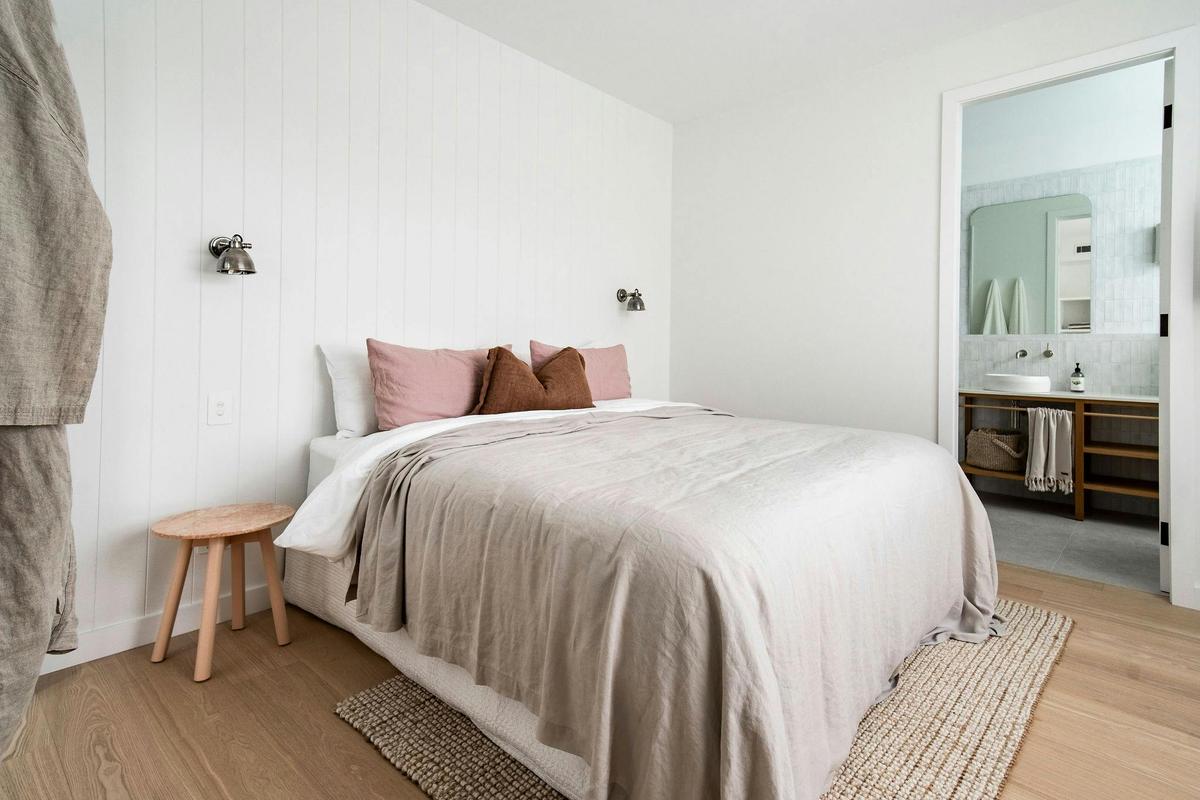 Rubus Pink Berry - by Linnaeus Collection - Main Bedroom