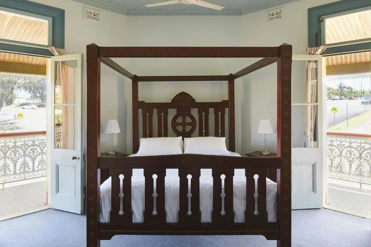 Settlers Arms Hotel Dungog