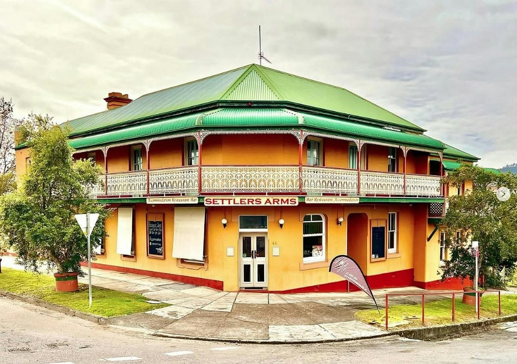 Settlers Arms Hotel Dungog