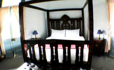Queen Room Shared Facilities (max 3 pax)