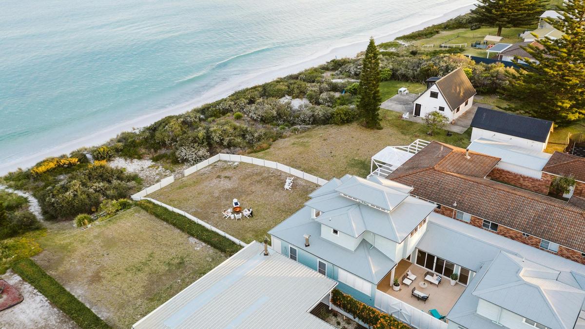 Absolute beachfront holiday home