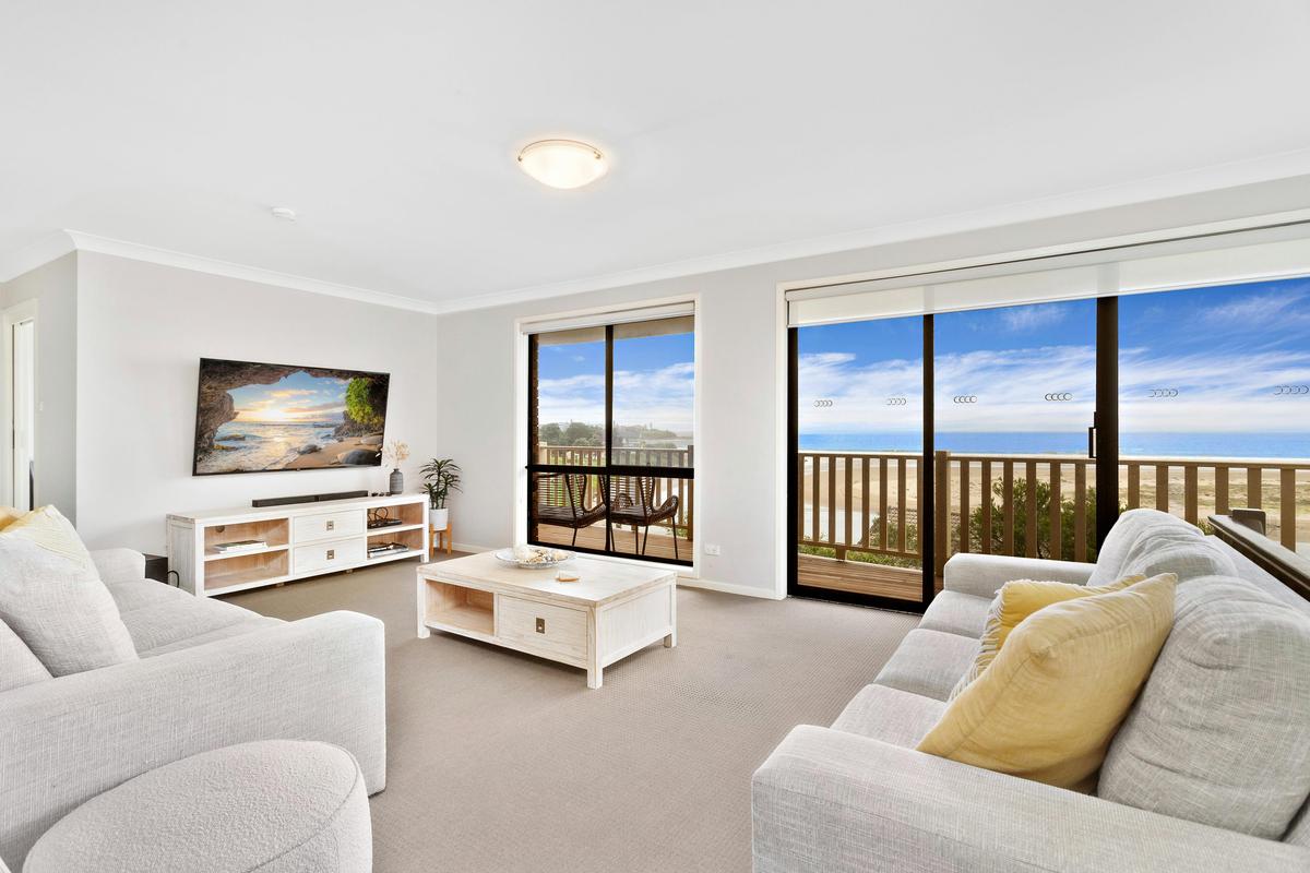 lounge room