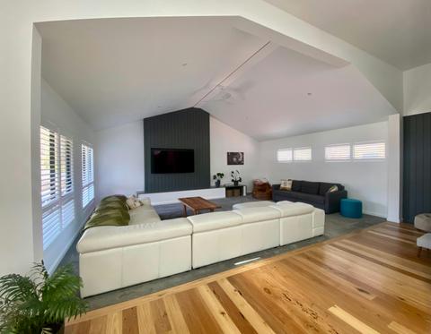 Spacious Coastal Retreat Two