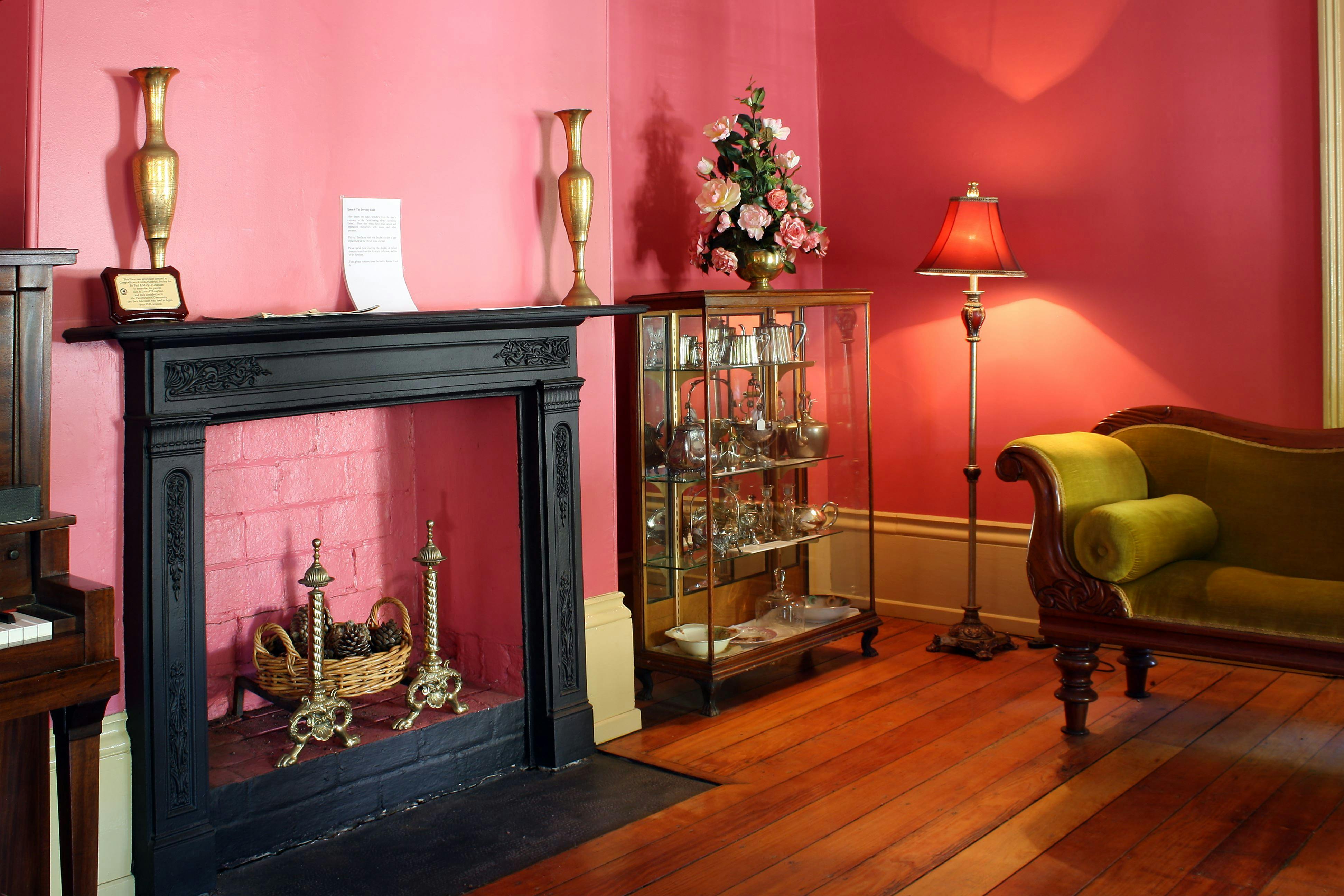 Glenalvon House, Campbelltown