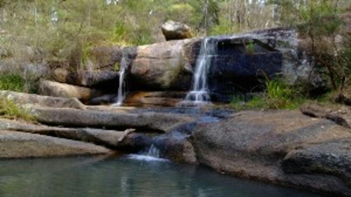 Splitters Swamp Creek Waterfall