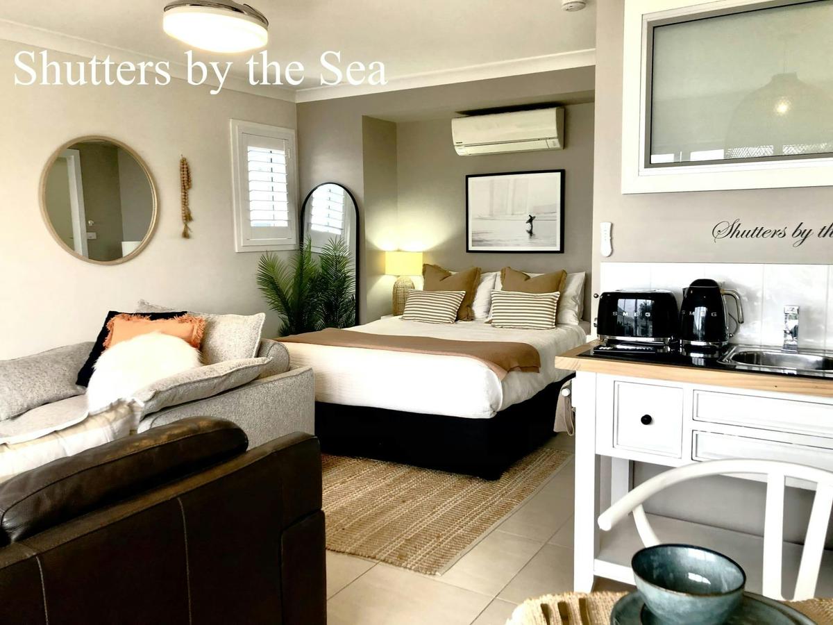 Enjoy modern coastal living with high-end finishes and resort-style comfort in the heart of Kiama.