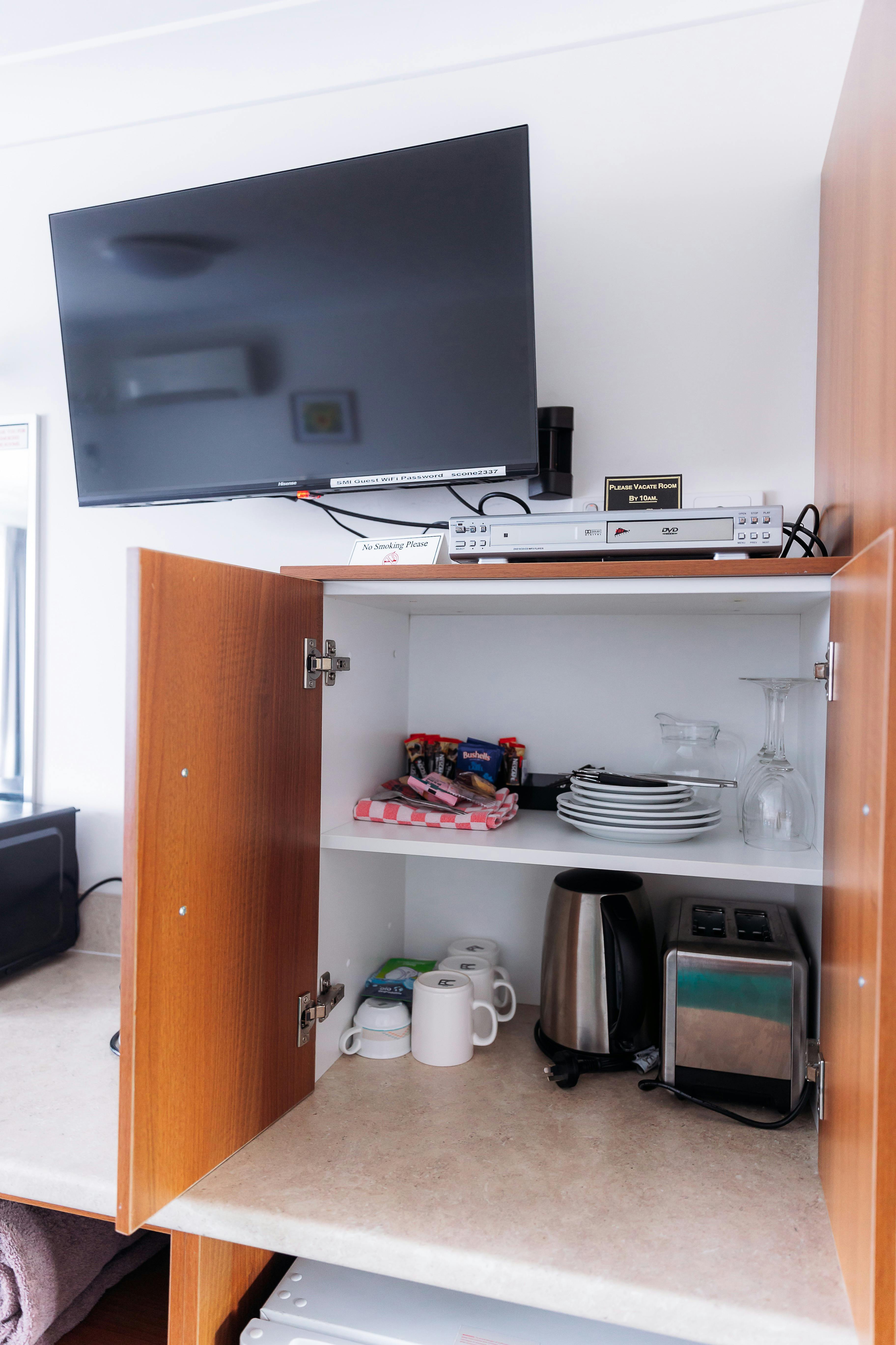 Tea and coffee making facilities in all rooms