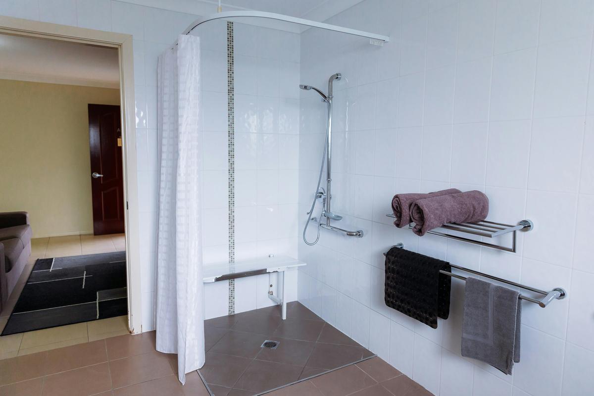 1-Bedroom Accessible Apartment Bathroom