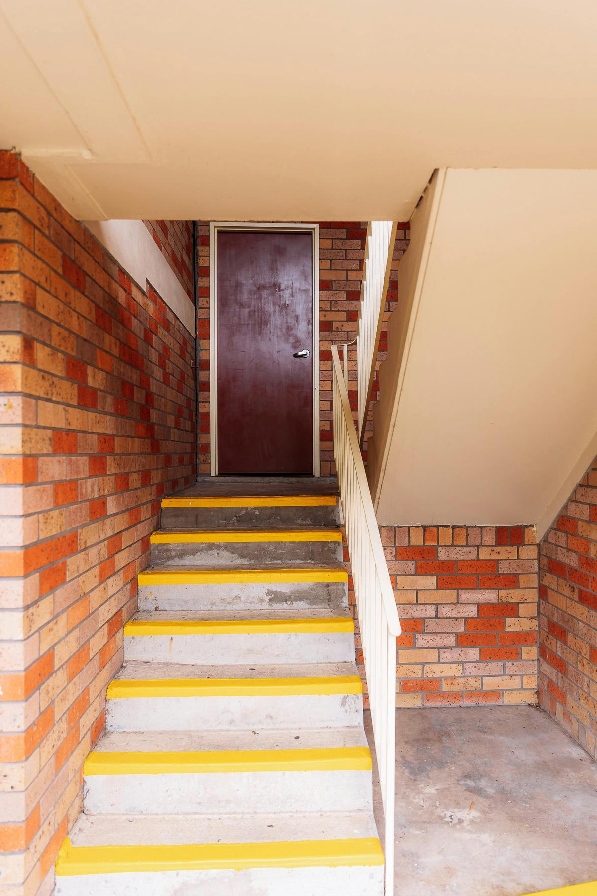 Standard Queen Room Stairwell