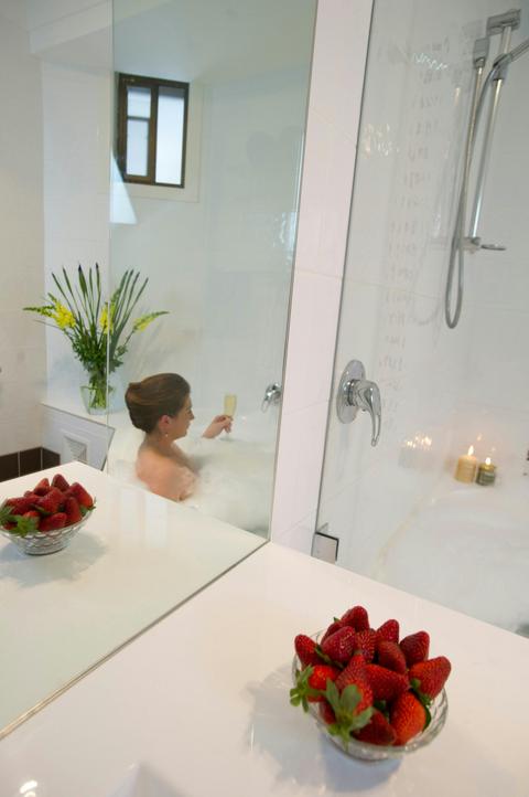 King Spa Suite