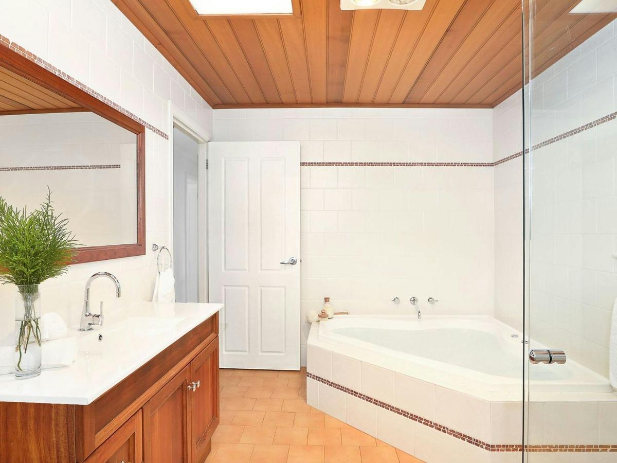 Bathroom | Spa Bath