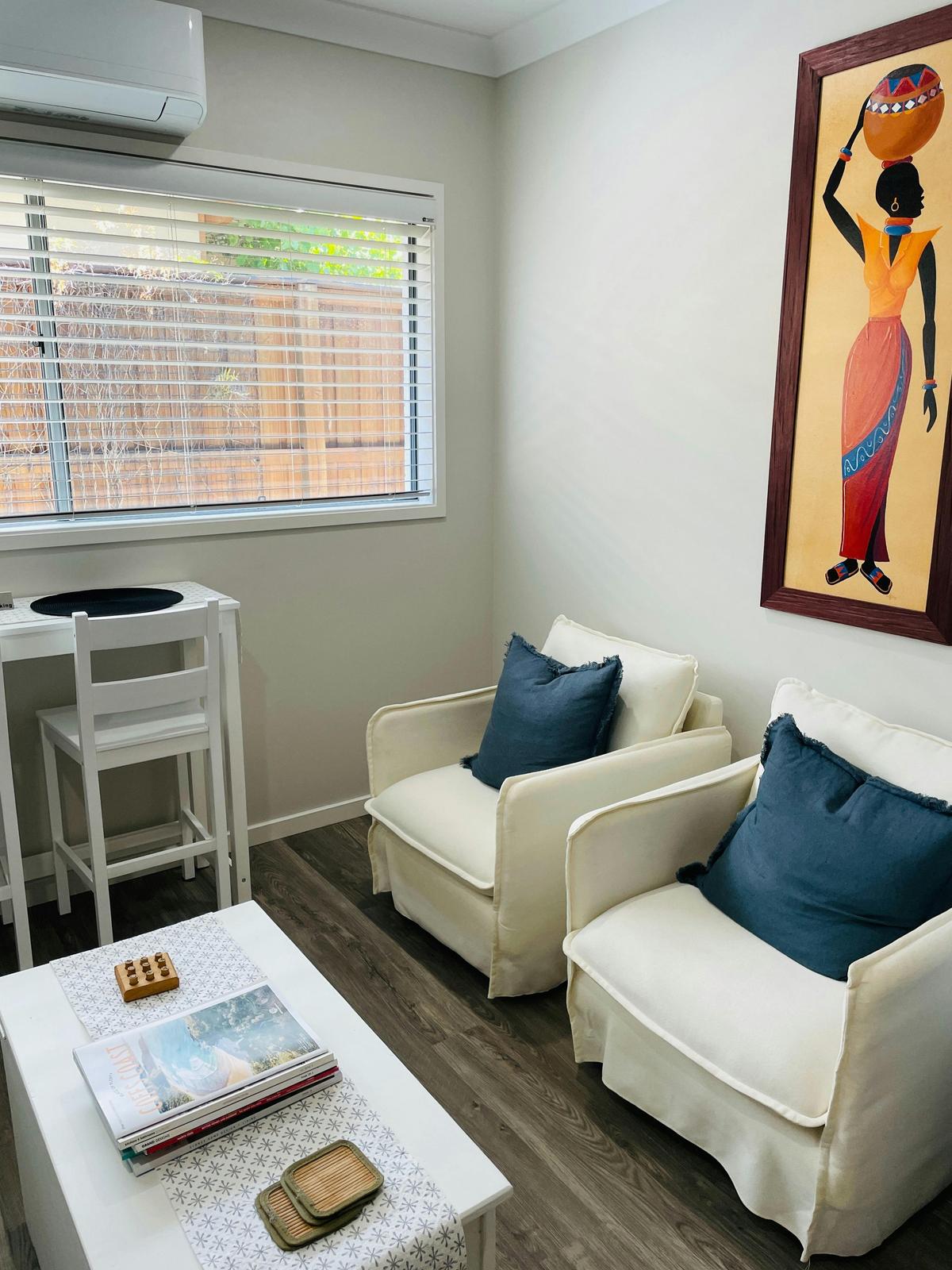 Lounge Dining