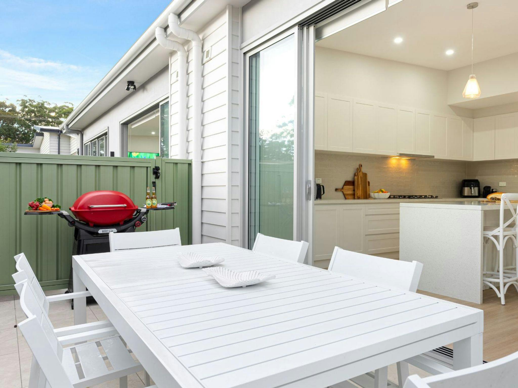 Southern Comfort | Outdoor Entertaining Area | BBQ