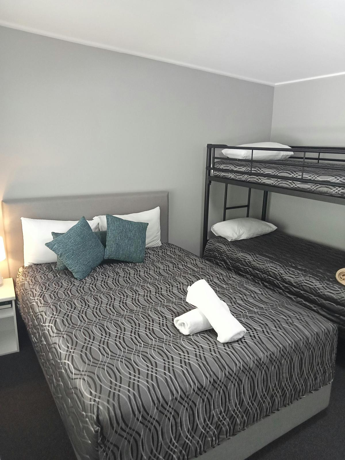 Deluxe Family Bunk Room