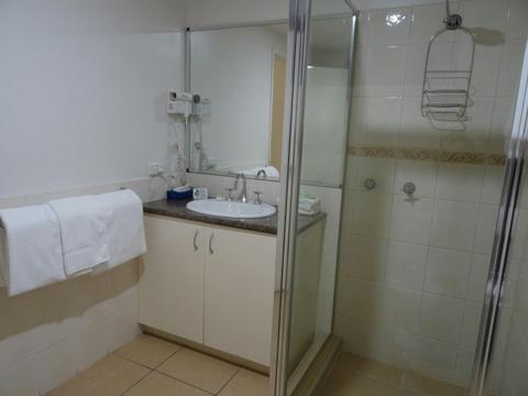 Family Suite Bathroom