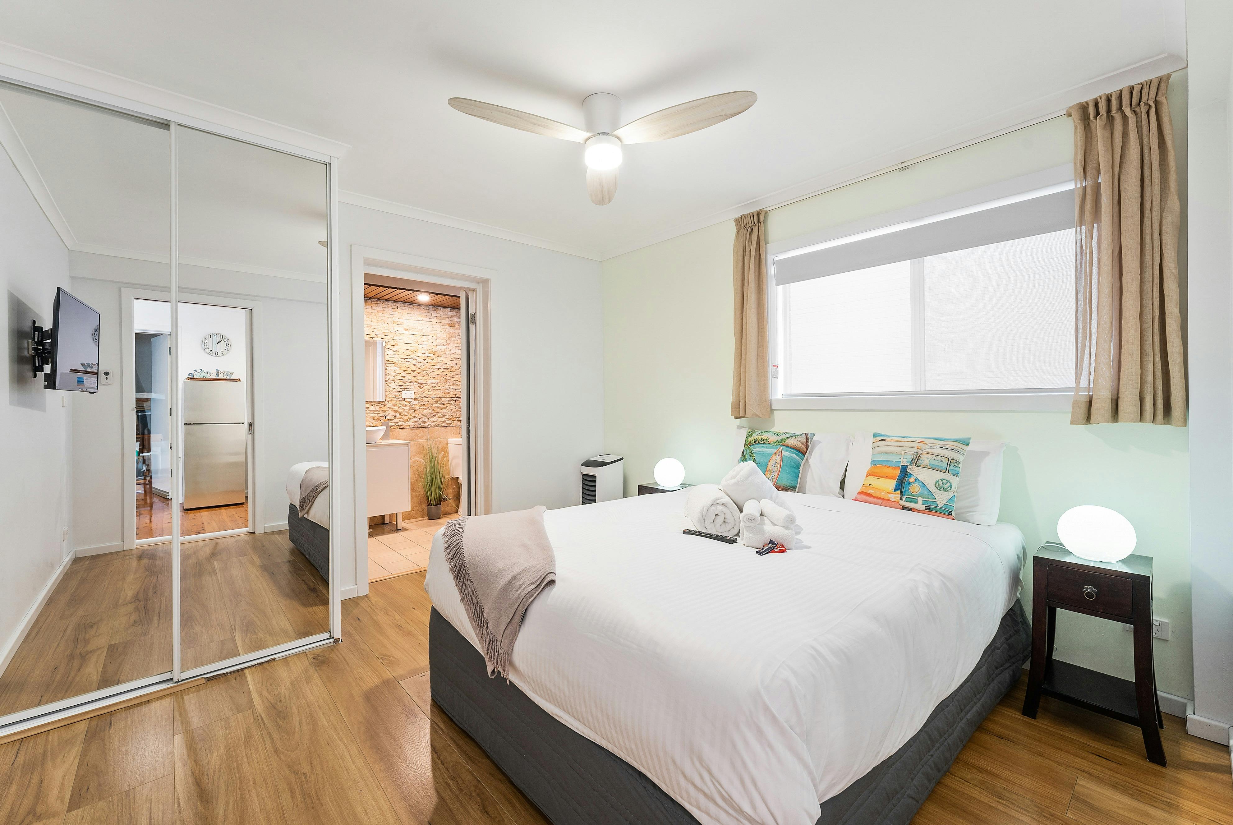 Garden suite queen bedroom