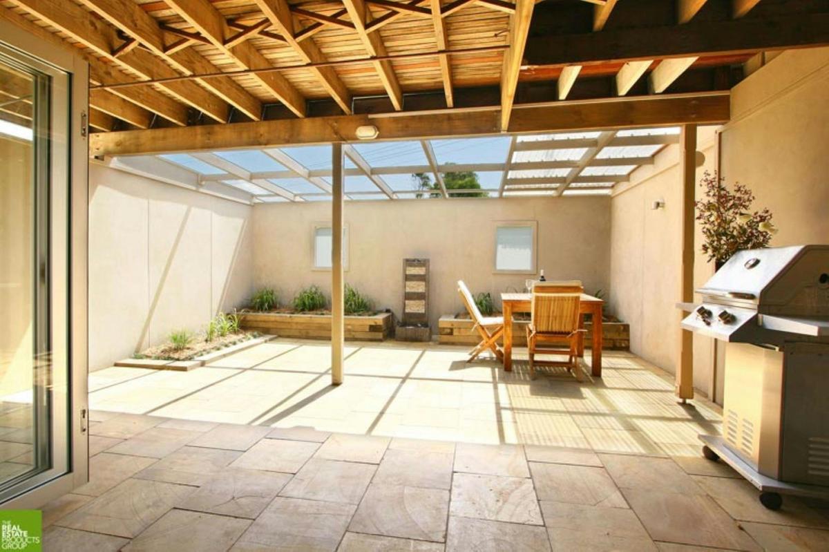 Garden Suite Courtyard