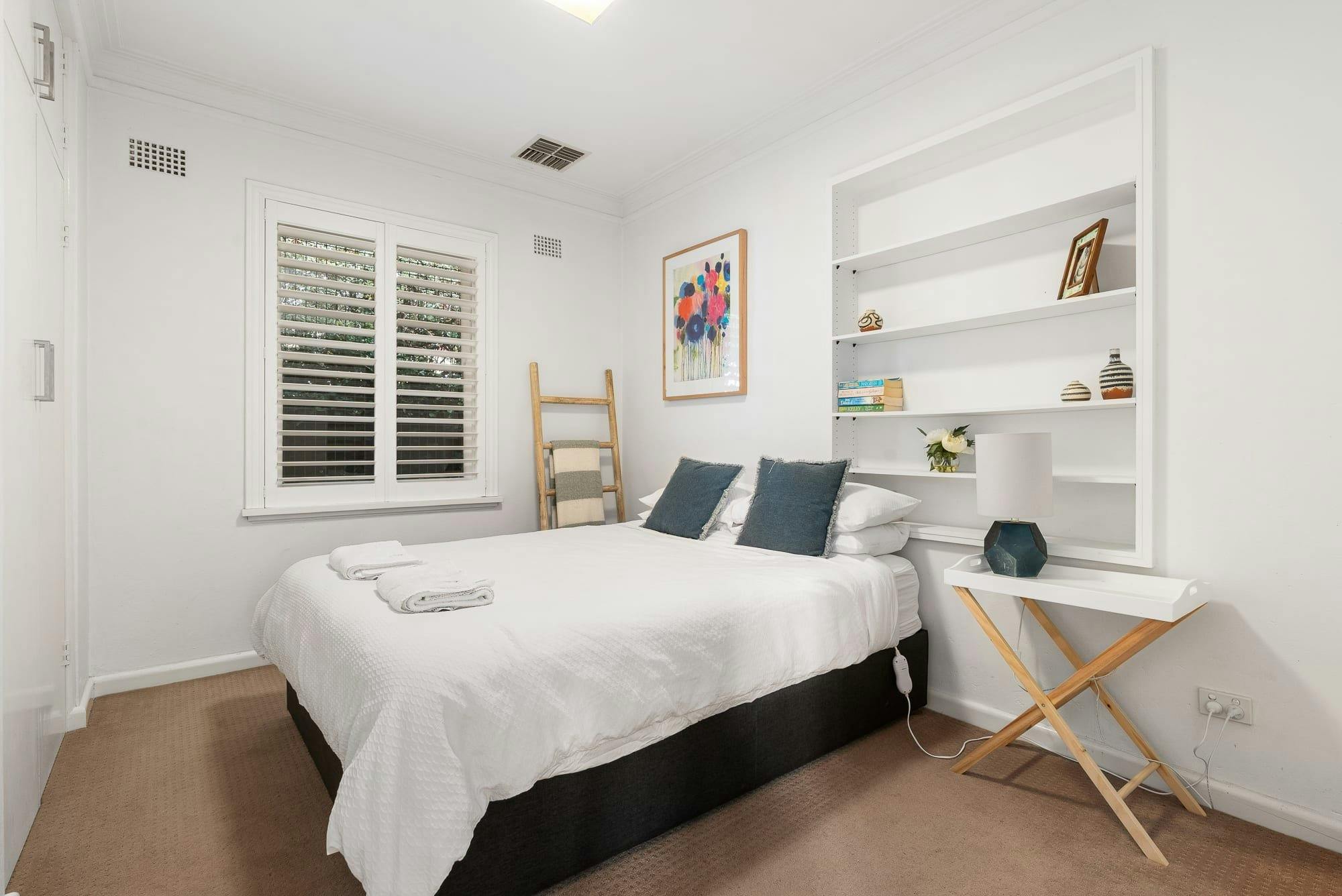 Queen Bedroom at Stay Stylish in the Heart of Orange