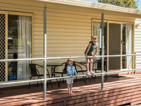 Spicer Caravan Park Cabin
