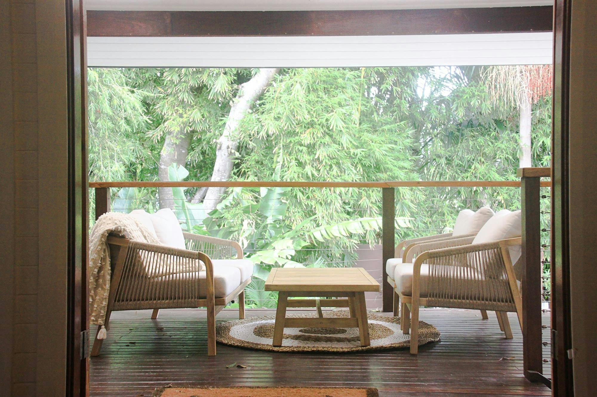 Skye Lodge - Byron Bay - Balcony Seating c