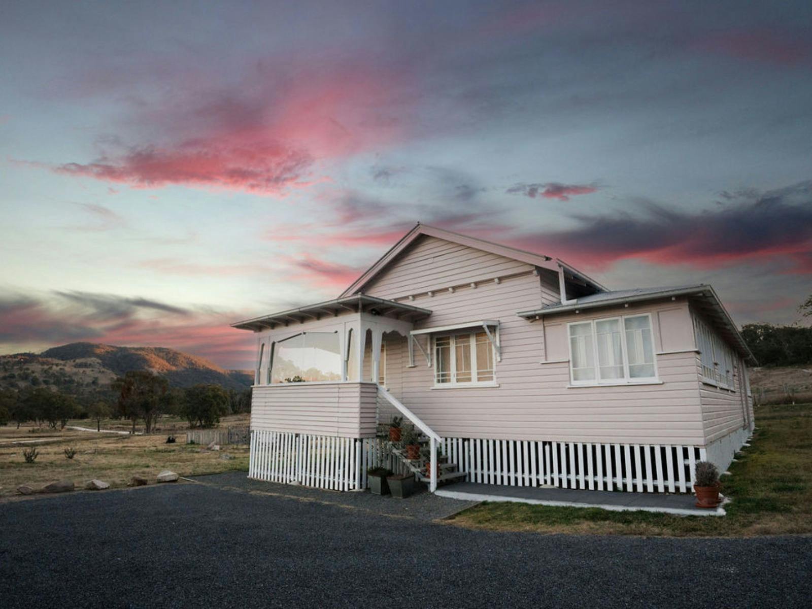 Sunday at Mirumiru Farmhouse