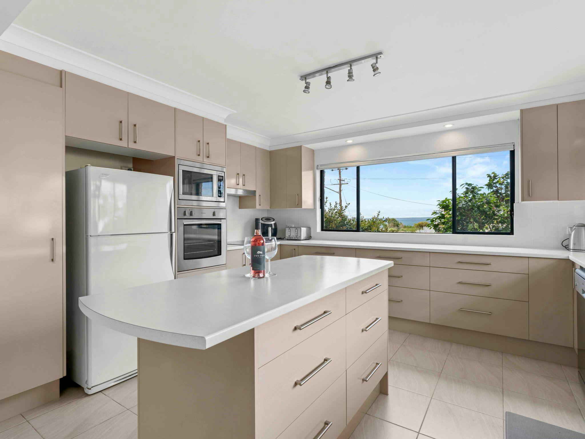 Summer-Salt by Experience Jervis Bay