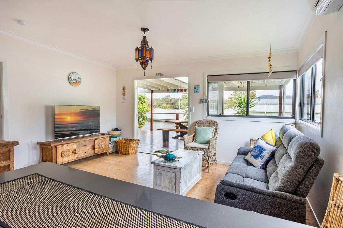 lounge room
