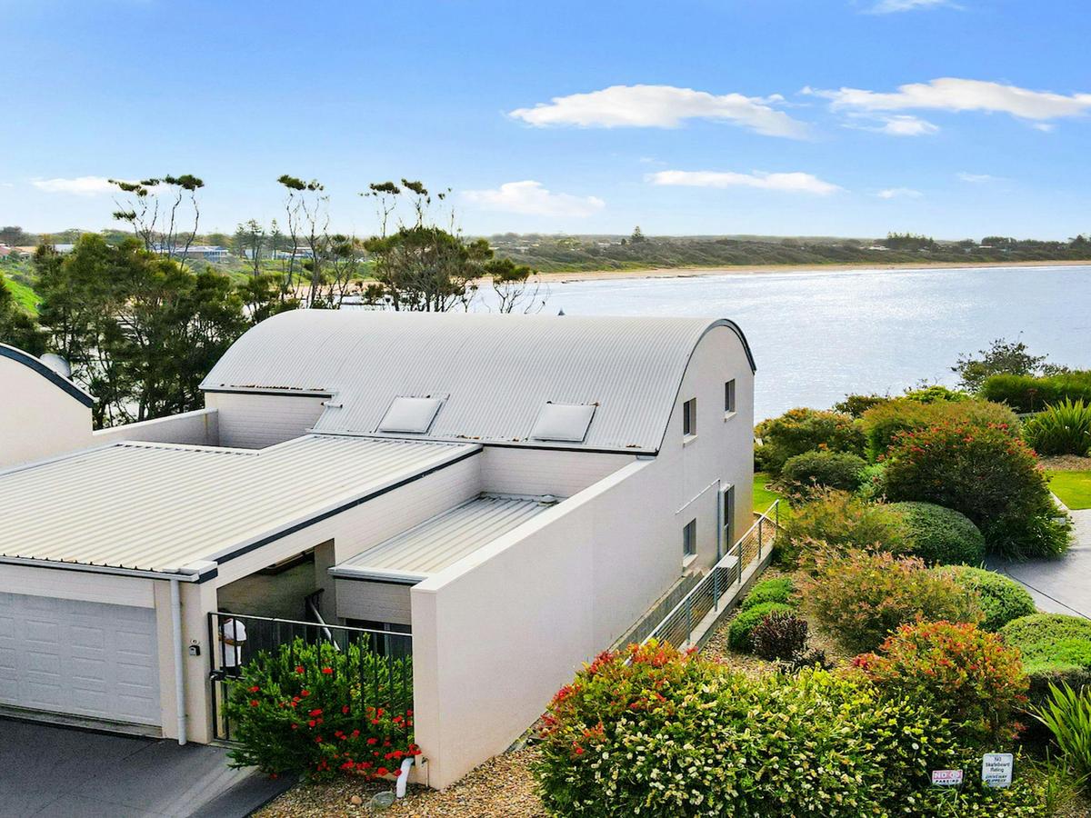 Sandy Cove