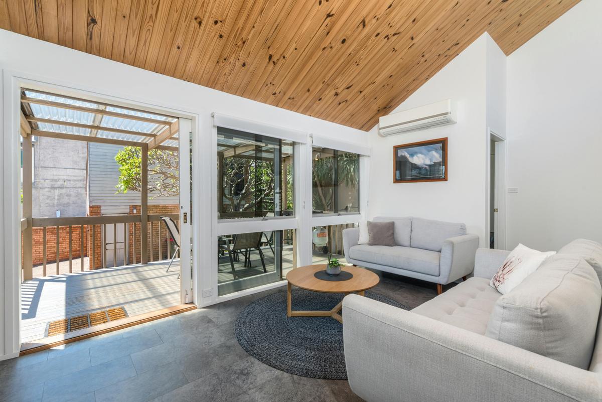 Lounge room