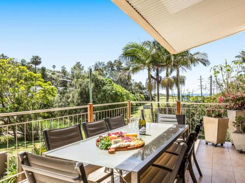 Stanwell Beach Glass House