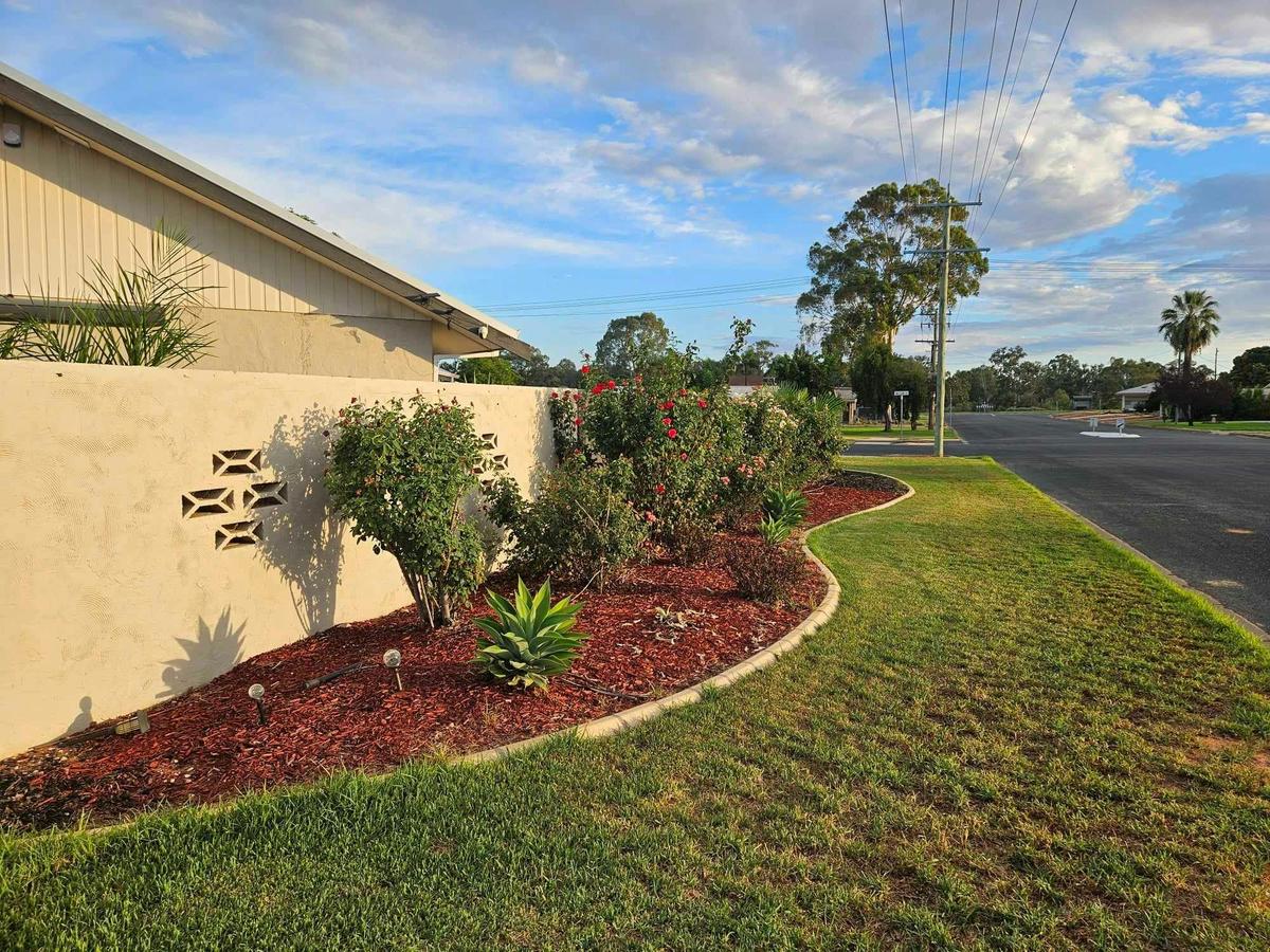 Street view to Sturt Hwy (Murray River)
