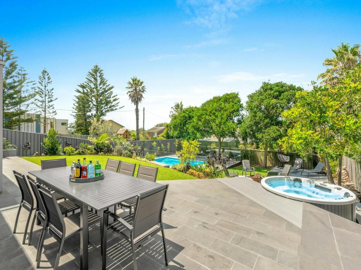 Outdoor Dinning