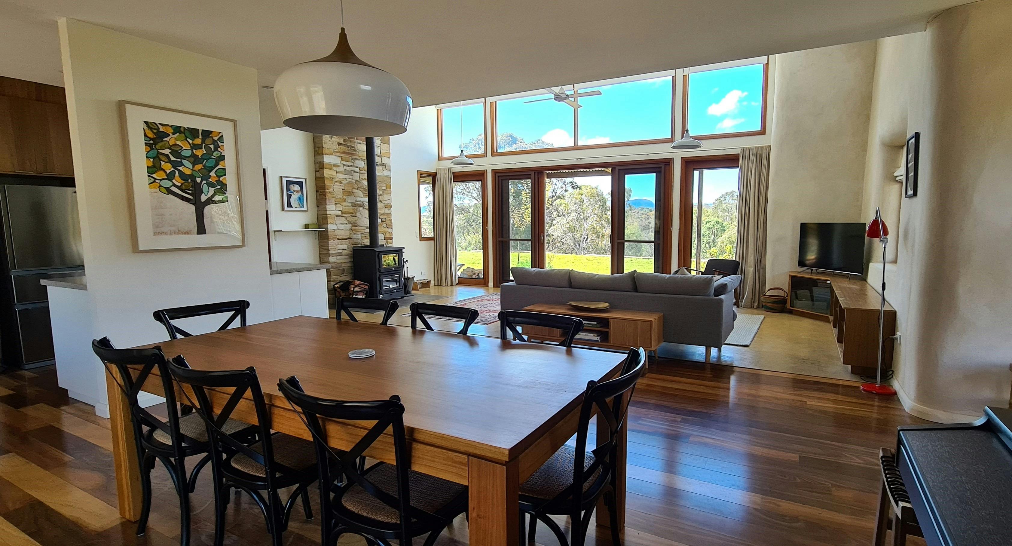 Fully self contained kitchen with pantry staples.