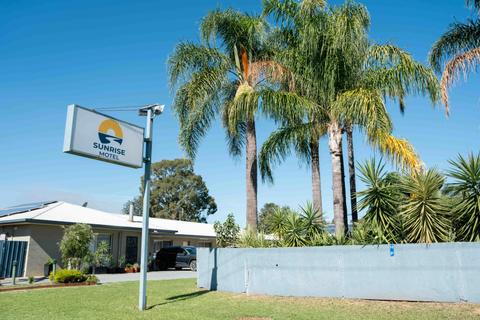 Sunrise Motel