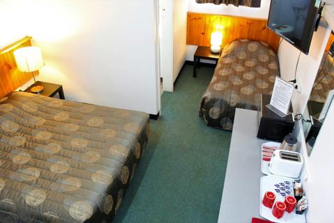 Twin Room at Tamworth Budget Motel