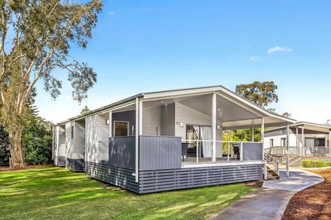 Accessible Lake Mac Villa